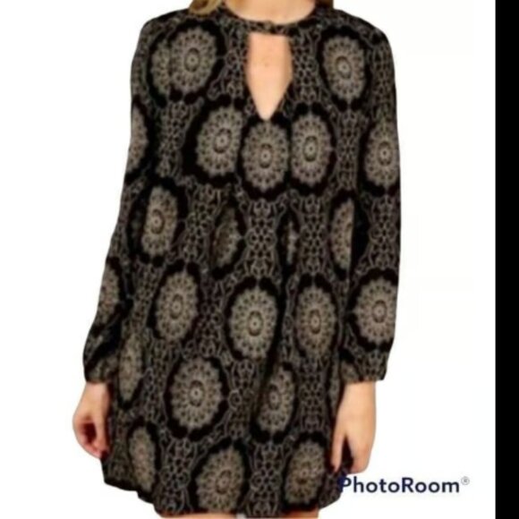 Altar'd State Dresses & Skirts - Beautiful Altar'd State Floral Embroidered Dress/Tunic Size Small